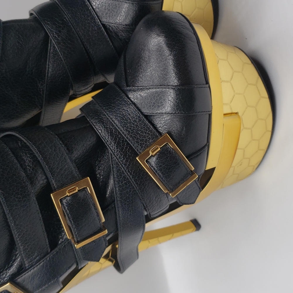 Versace size 39 color black leather 100% Authentic - Picture 6 of 17